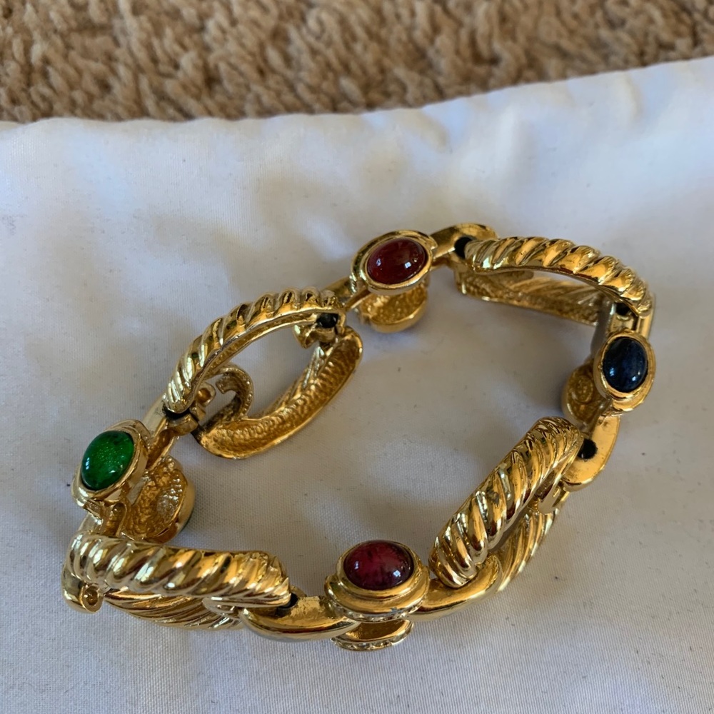 Jewelry - Picture 6 of 16